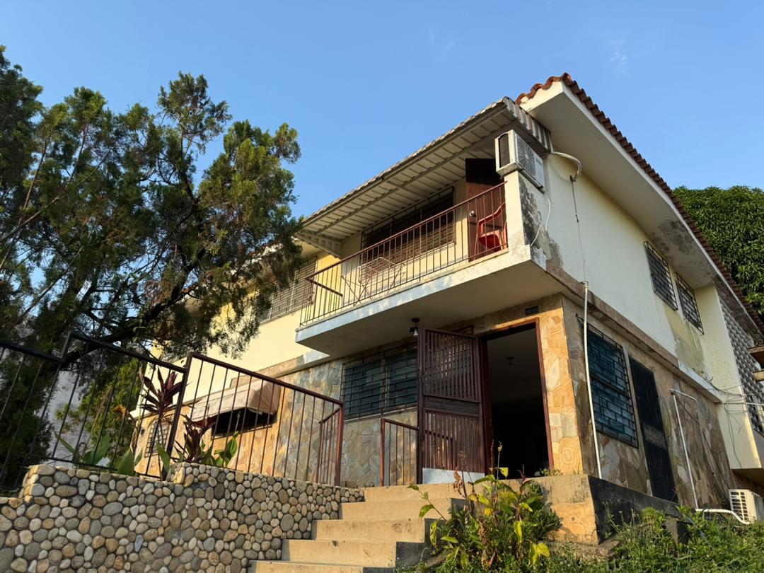 Casa en Venta Urb. Lomas del Este