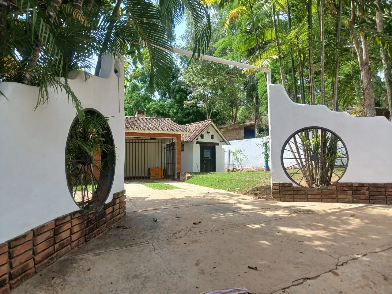 CASA EL SOLAR GUATAPARO