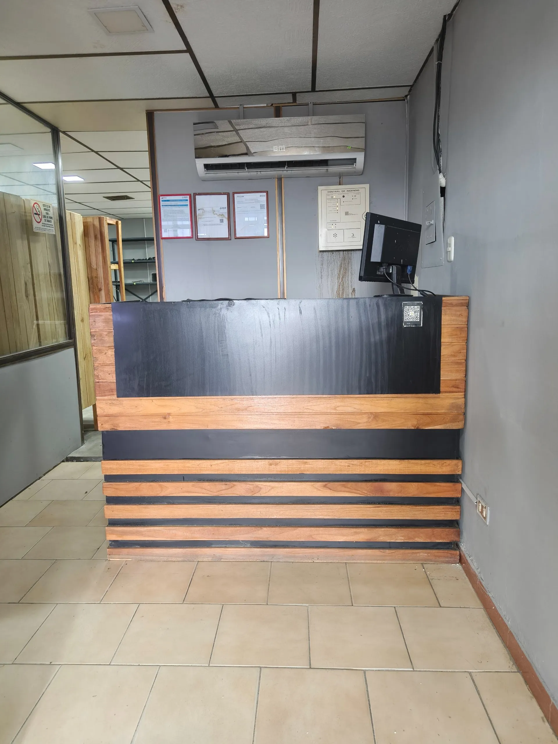 Local comercial paseó las industrias