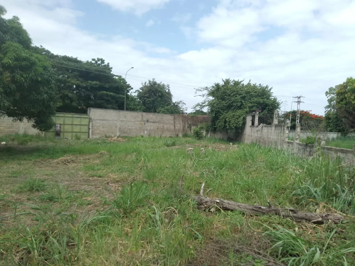 Terreno en Venta en la Av Principal de Yagua