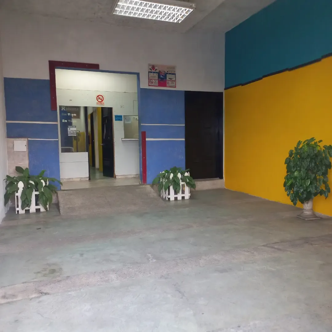 LOCAL COMERCIAL AVENIDA LAS FERIAS