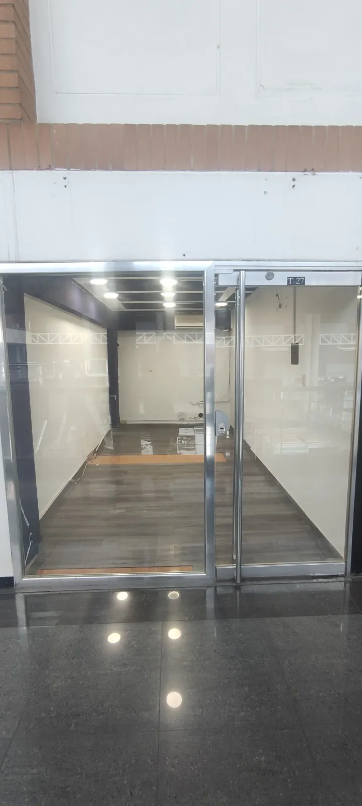 Local Comercial en Alquiler CC Cristal Naguanagua