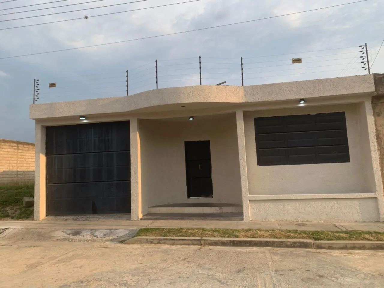 Parcela con Piscina con acabados Modernos