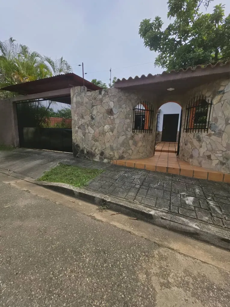CASA QUINTA COLINAS DE GUATAPARO