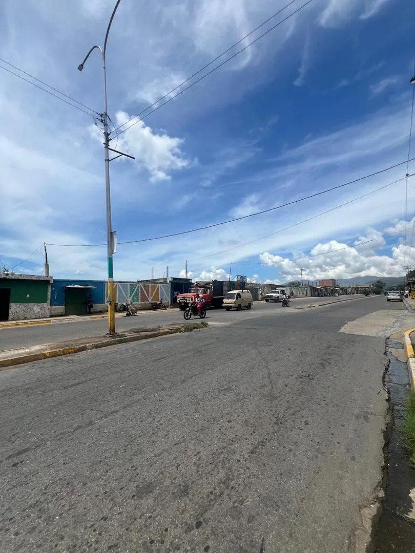 TERRENO - POCOS METROS DEL MERCADO MAYORISTA