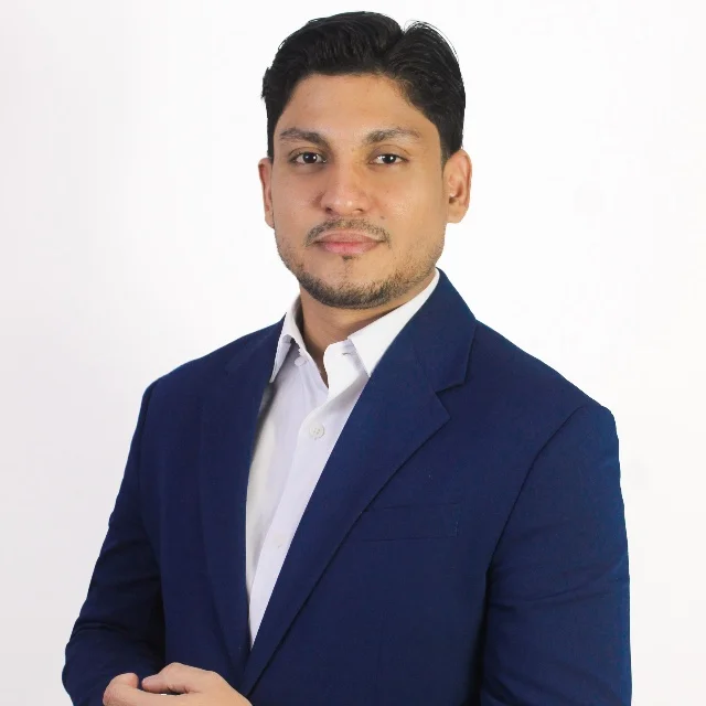 Adrian Tovar
